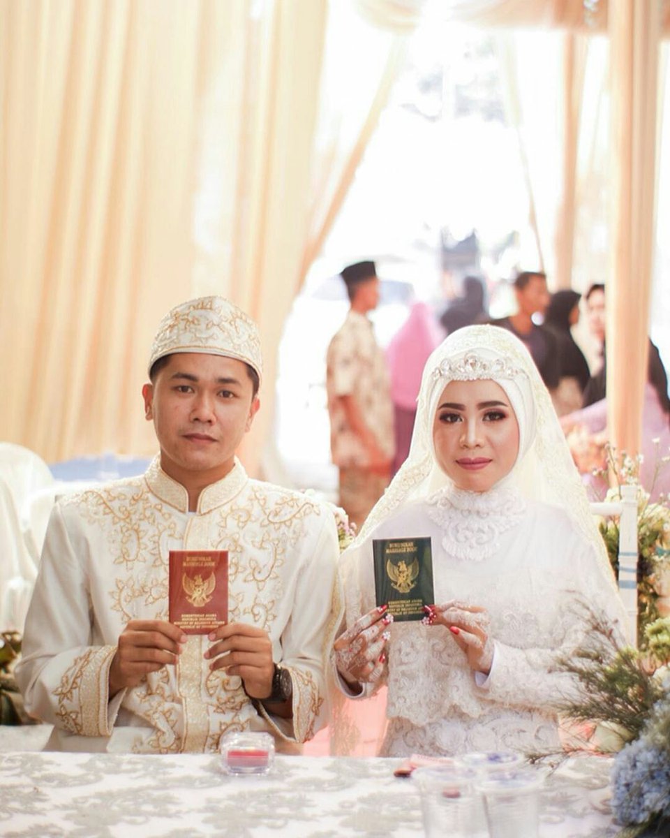 bst_production's tweet photo. Today's wedding 
Mufid ❤️ Kadek Aisyah
#weddingphotography #wedding #Surabaya #weddingsurabaya https://t.co/B06s6fHVDJ