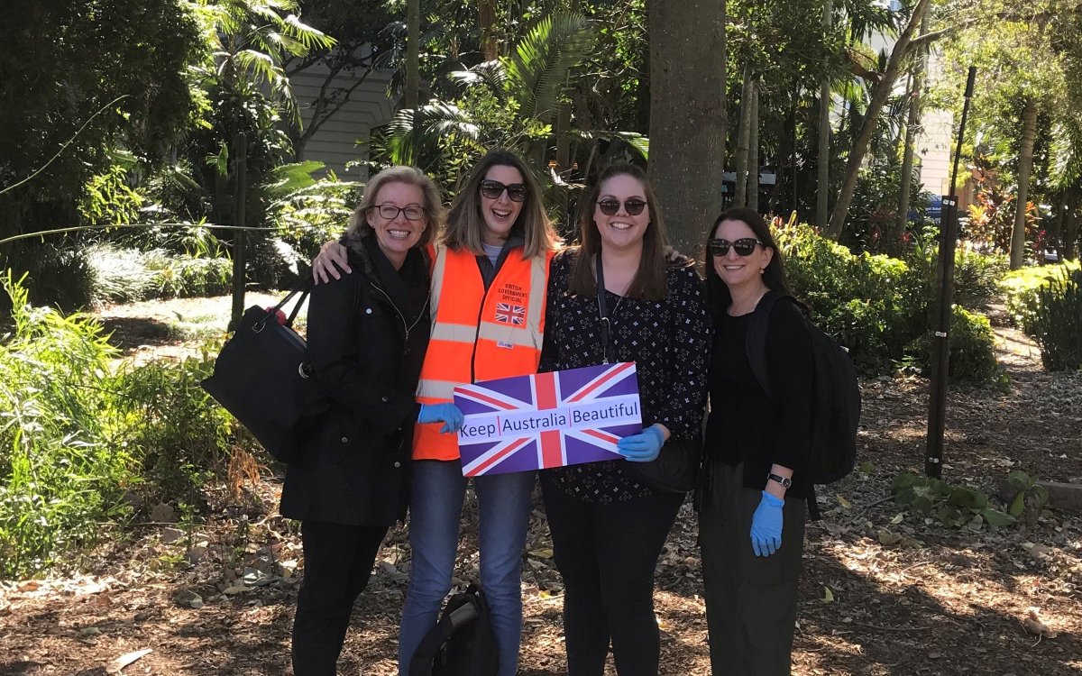 ukinaustralia's tweet image. Staff at the British High Commission and Consulates around Australia supported Keep Australia Beautiful Week with local clean-ups. #DYK the UK government has set a legally binding target to achieve net zero greenhouse gas emissions by 2050 🌏 #KABweek #GreenisGREAT