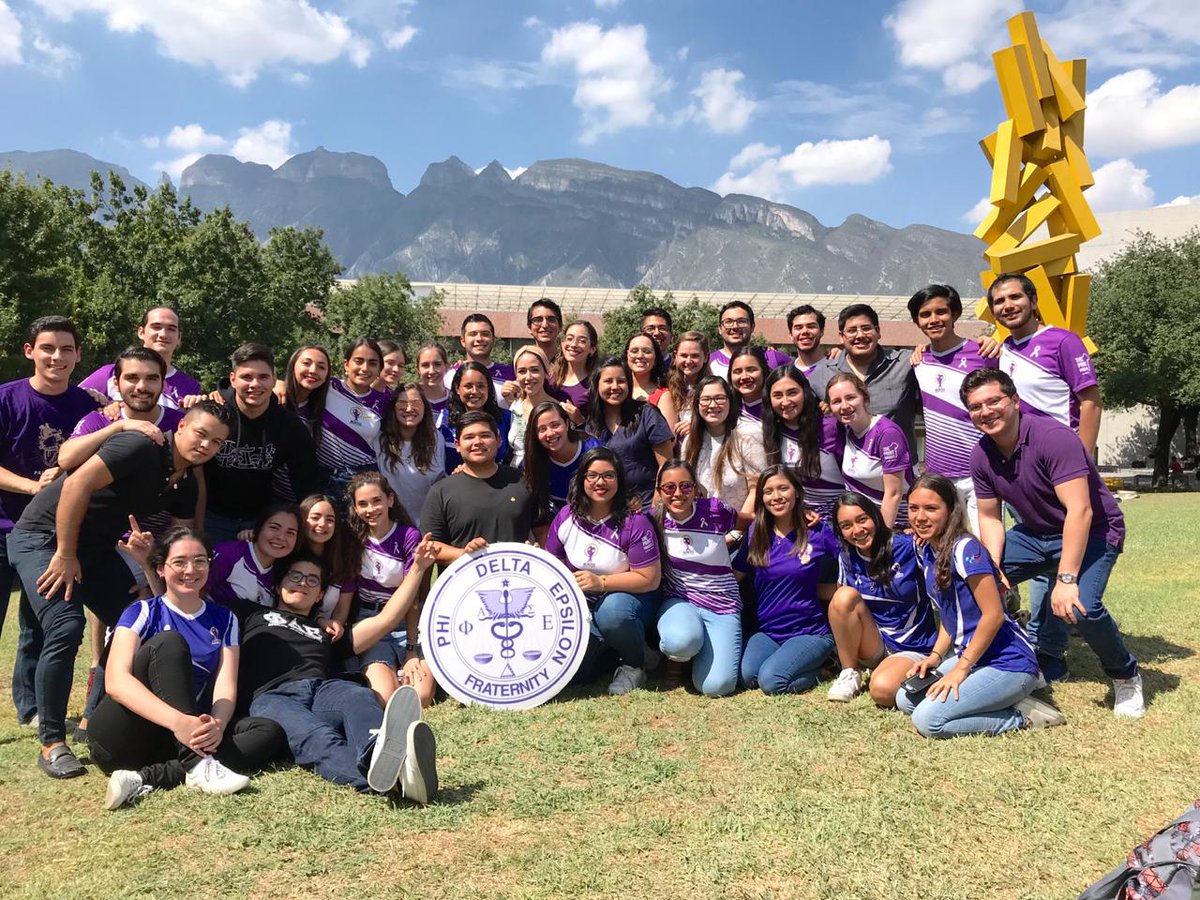 julievazquezc's tweet image. Mi corazón morado va a estallar 💜
 #PhiDE