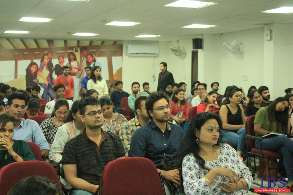 gurgaonibs's tweet photo. Mr. Ritesh Singh, @ritzingh Managing Director, #ARM Worldwide @ARMDigital
conducted an engaging session on the specifics of #digitalmarketing at #IBSGurgaon. 

Session decoded mantra for successful campaigns from real-life #Teafortrump #WeHaveAMessage

#ICFAI #IBSAT2019 https://t.co/CwYXUiYtna