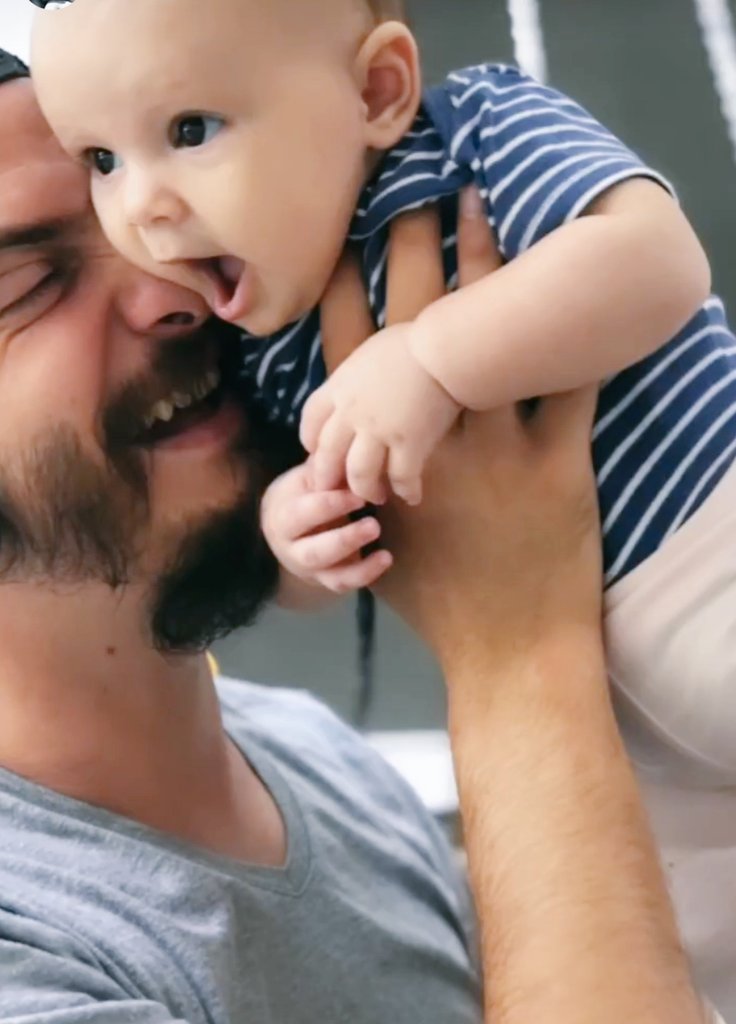 SehzaBayezidMX's tweet photo. Disfrutando de nuestro pequeño Mustafa @Kalika_HatunMx @GulbaharS_MX #MiHermosaFamilia #BuenMiercoles https://t.co/KtdlvXYS9a