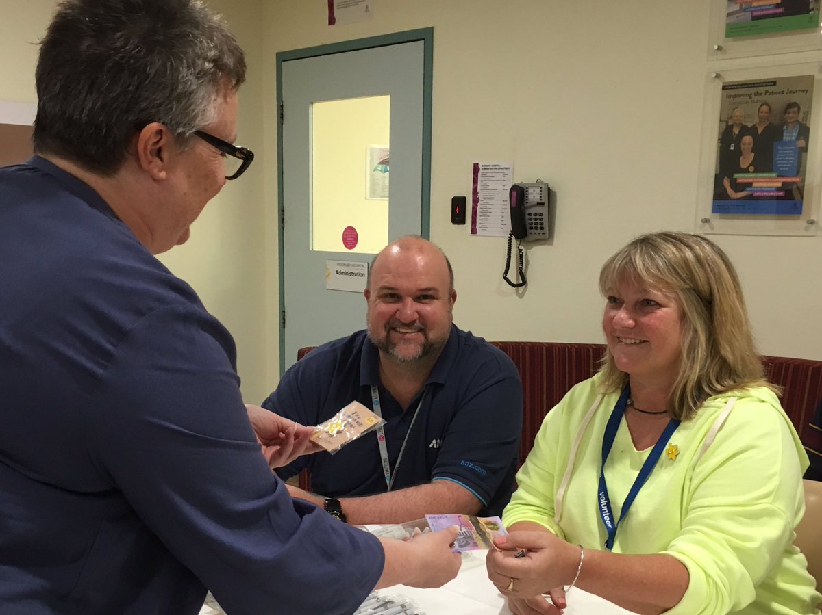 Volunteering for Daffodil Day at the Modbury Hospital. Lots of mercy already sold for such a great cause 🌼🌼🌼 <a href="/damienprettejo1/">Damien Prettejohn</a> <a href="/AndrewFerrier9/">Andrew Ferrier</a>