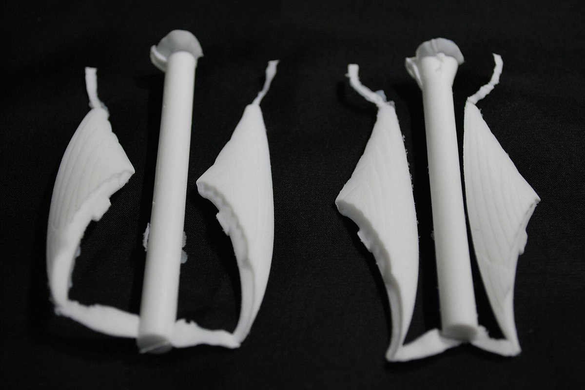 parakeet_art's tweet photo. Ivory colored parts are primary parts. White colored parts are secondary parts. The white parts used make molds. Parts with runners are finished parts.
#feather #Feather #flyingfeather #resin #resincast https://t.co/HnXYNV0X2V