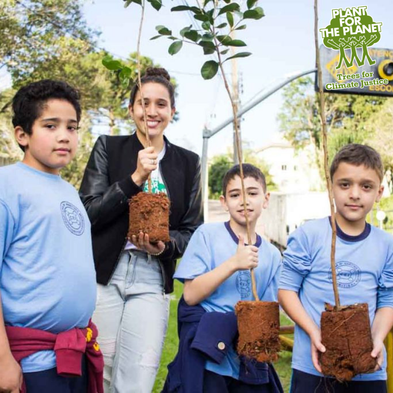 trilliontrees's tweet photo. 55 new #ClimateJustice Ambassadors joined us in #Curitiba! 🙌 Together they #tookaction by planting #trees in their schoolyard. 🌳🌳 Do you also want to contribute to a #sustainable #future? Become an Ambassador: https://t.co/LaZsHwMUR7 https://t.co/7wjc0jsVMs