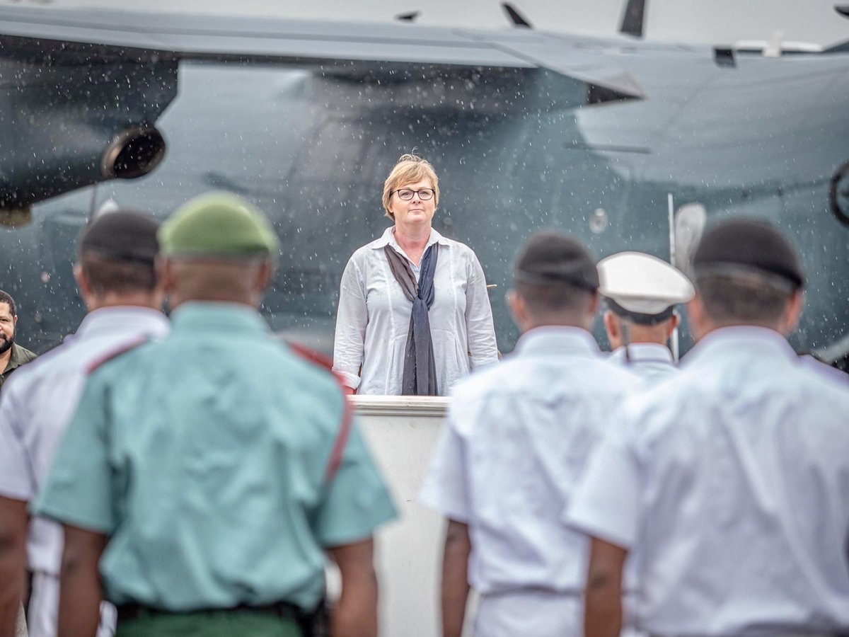 Delighted to join <a href="/AusHCPNG/">Ewen McDonald</a> in travelling with 🇵🇬 and 🇦🇺 Ministers of Defence to a number of Provinces across PNG over the next few days; Manus, East Sepik and Eastern Highlands. Many thanks to <a href="/AusAirForce/">Royal Australian Air Force</a> for the #airmobilty support, and to our #PNGDF hosts.