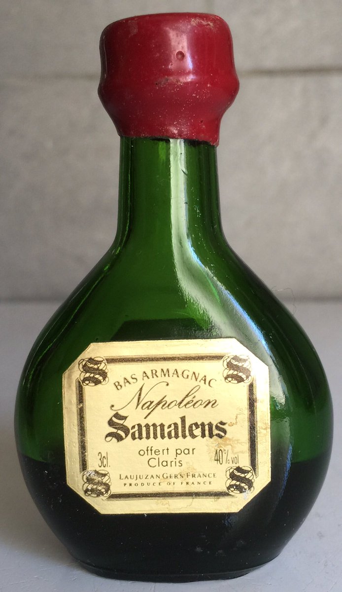 djulot's tweet image. 25 years ago, #Claris France offered a game for children (tamgram), a mug and alcohol for parents.
Il y a 25 ans, Claris France offrait un jeu aux enfants (tamgram), un mug et de l’alcool.
#FileMaker #FileMakerDevCon19