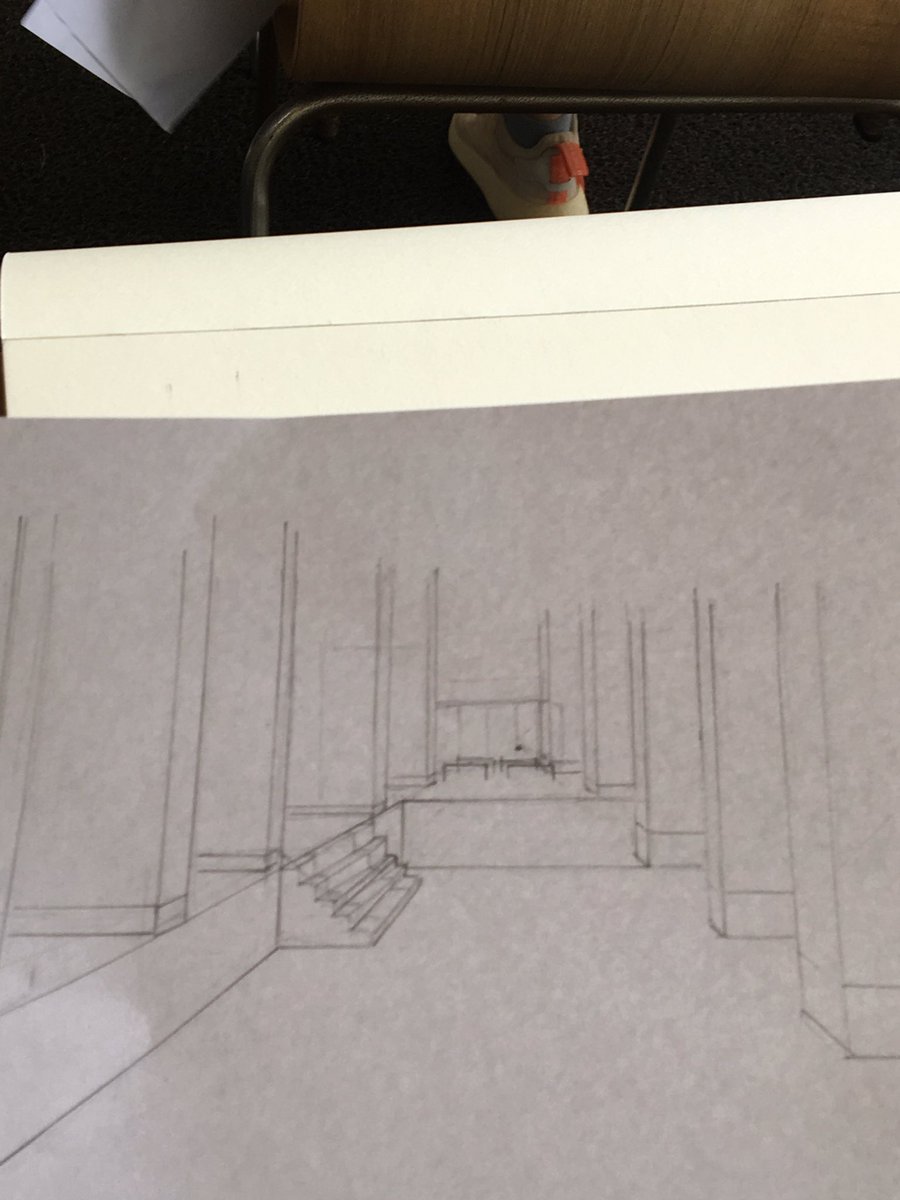 simonpgauci's tweet photo. MUIDS Architecture students learning about perspective accuracy from Mr. Ben.#muids https://t.co/qlc4pQNUY9
