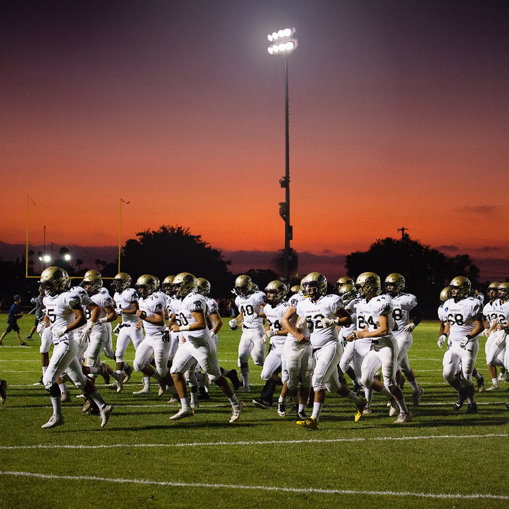 GoellerPhoto's tweet photo. Friday night lights (on a Thursday)...the high school football season is officially underway. @PVPHSFootball kicks of the season @CypressHigh 
.
@maxpreps @dailybreezenews @latsondheimer https://t.co/gDLpEcFeHH