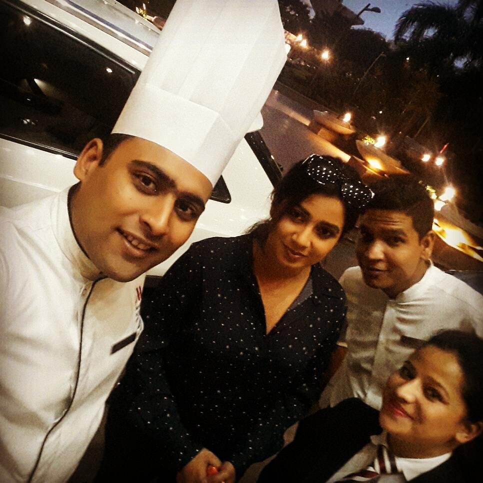 Surma_SG's tweet photo. Good Night @shreyaghoshal❤ #OldClicks https://t.co/0lMMXptB67