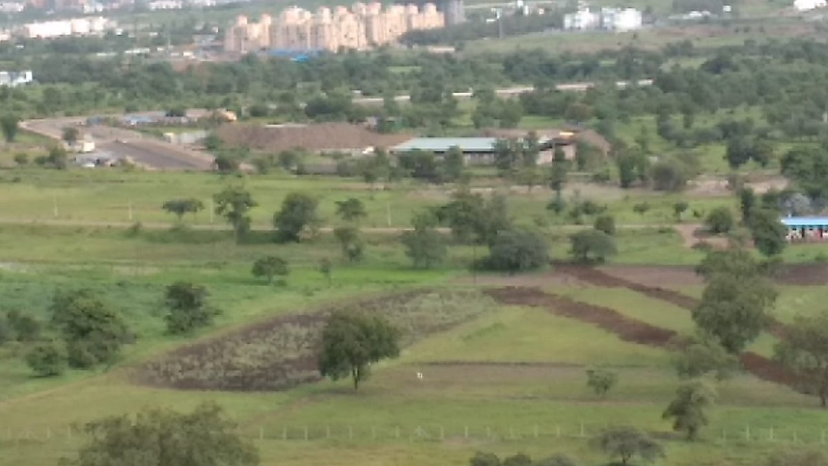 HEART_PUNE's tweet photo. Land acquisition issue in d Hinjawadi zone blocking d 6 lane Maan - Mhalunge road is resolved.D farmers' demands r met &amp; they r handing over d land to PMRDA. Land marking is started n process would get over in 2weeks.Thanks to @kirangitteias, @MinGirishBapat &amp; @supriya_sule m'am. https://t.co/NCXgglNtgG