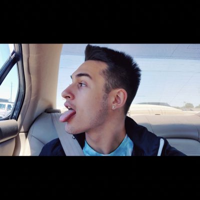 Ryansore's tweet photo. #NewProfilePic https://t.co/6HB30Hb6rz