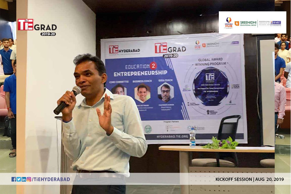 TiEHyderabad's tweet photo. #Glimpses of #TiEGrad 2019-20 Kick-start session at #SNIST Hyderabad
Appreciate time taken by
#Biz #Idea #Tournament Chairperson
Bhanu Prakash Varla,#Graylogic Technologies. 
Biz coach: Bhat Dittakavi, #VarianceAI 
Idea Coach: Chaitanya Kumar, #IndustryARC https://t.co/wRZOjSdXsp
