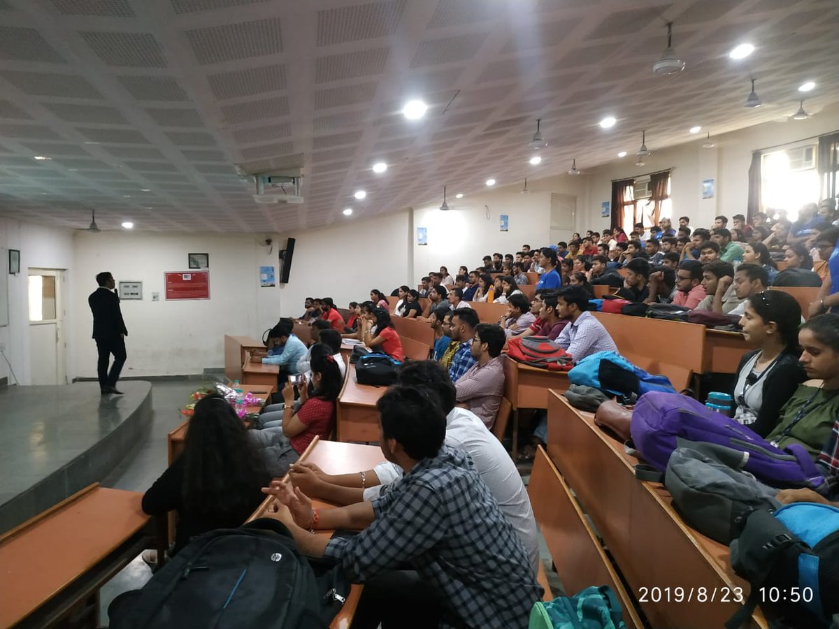 Shubhangi_sfdc's tweet photo. More and more students getting inspired by @Vinayforce for salesforce 😍
Session seems so interactive 🤘
@sfdcMIET always rocks 🎊🎊
@amandabauman @WITMeerut @kavindrapatel @mittuvikas @SfdcKiran @Adarshbashyan @aviralagarwal2 @avirai045 #bam #ohana #salesforce #Learnforall https://t.co/LYxf6579RE