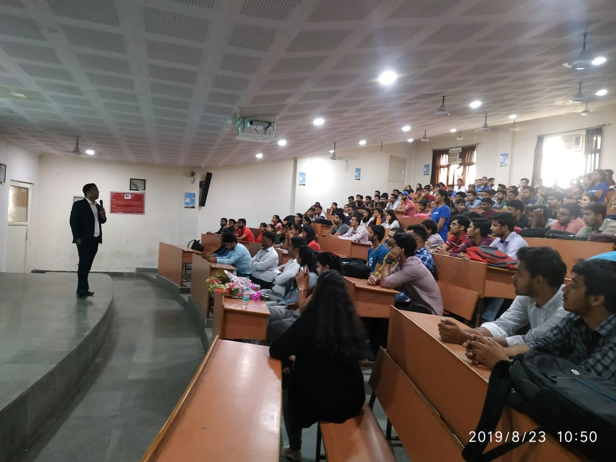 riyasingh2399's tweet photo. Salesforce #Learn4All by
@Vinayforce sir 

Huge crowd of @sfdcMIET sitting over there looks so energetic and
 the session is going very interective.
@amandabauman @kavindrapatel
@mittuvikas @SfdcKiran @karunatayal03 @Bhanz19 @shivanathd @gauravkheterpal @Akash_SFDC @cloudyamit https://t.co/Izb31QP55Y
