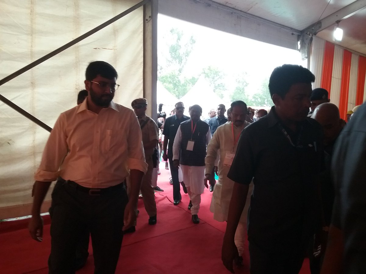 DC_Ranchi's tweet photo. All the dignitaries have arrived on the venue. #CGD services in #RANCHI #JHARKHAND will be inaugurated soon.
@dpradhanbjp
@MundaArjun
@dasraghubar
@cmojhr
@sanjaysethBJP
@bjpcpsingh
@gailindia
#LowCarbonFootPrint #PNGsupply #CNGsystem https://t.co/FYjKScKkoD