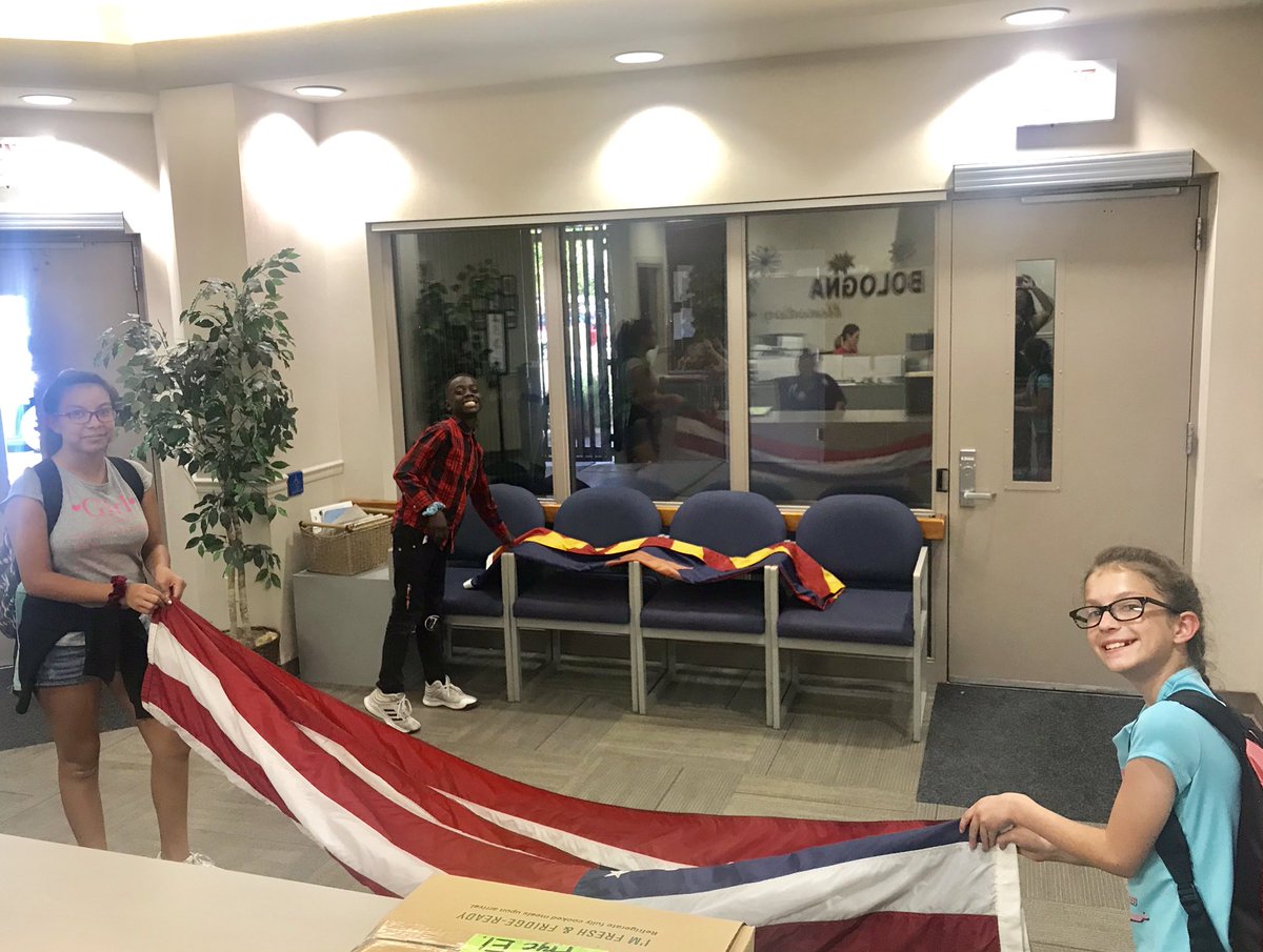 bolognascorpion's tweet photo. Proud to be an American, Arizonian, and a part of our Global Community! #flagcrew #reflectiontime #Brespectful #Bresponsible #Bthespark @ChandlerUnified https://t.co/zKcbg9nnDd