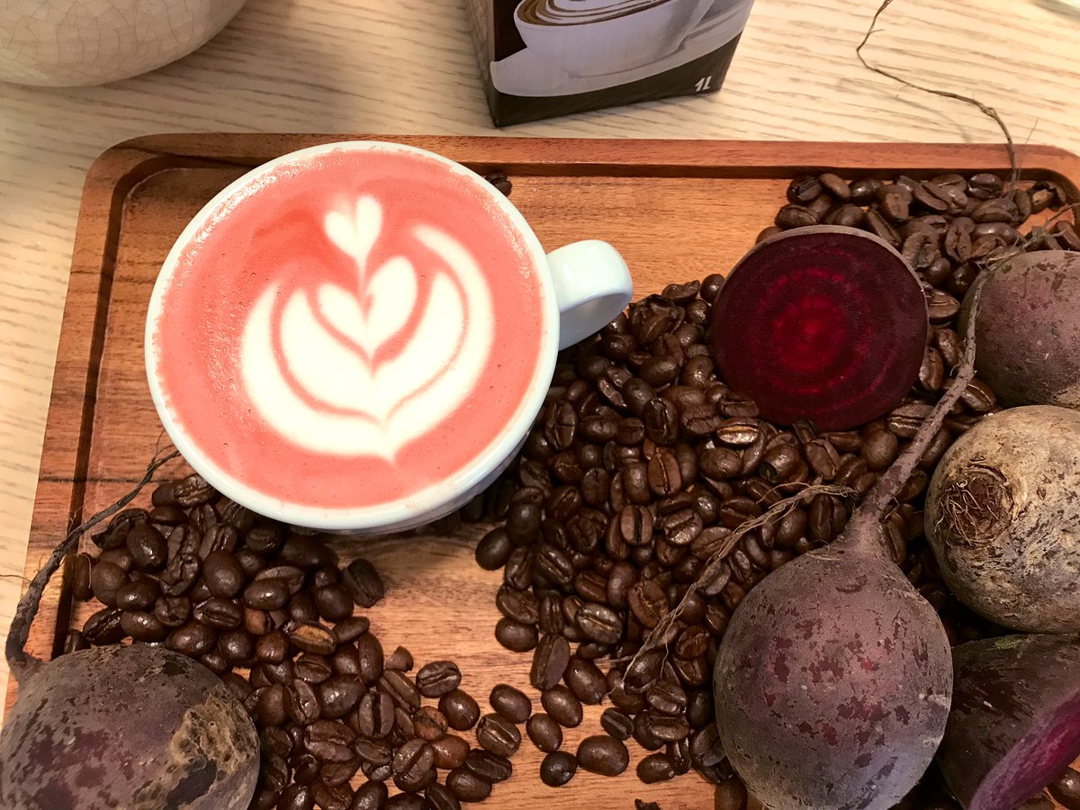 MetsoNina's tweet photo. Vihdoinkin Valio Oddlygood Barista saatavilla ja sopii muuten kaikkiin kahveihin, niin suodatinkahviin kuin erikoiskahveihin @ValioFi #oddlygood #kaurajuoma #barista #gluteeniton #kotimainen https://t.co/Tt0W8uvptn