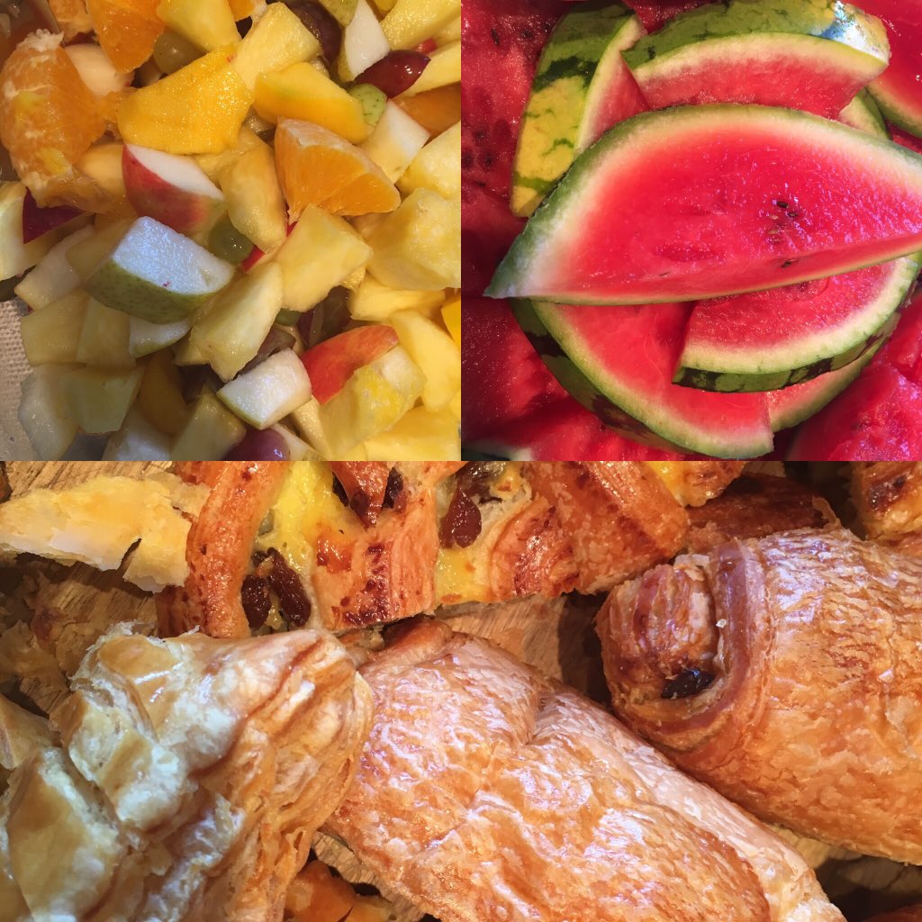 RobGeog's tweet photo. Breakfast looking colourful today, but run first.... #holidaygoals #stillaweektogo #notallforme https://t.co/NSIQolvnK3