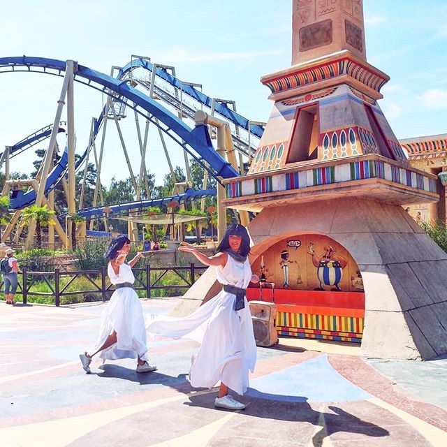 travelsofplushy's tweet photo. Sooo, we went to Asterix Park 🎢, the north grill Paris.

There were sooo many people, the average queue per attraction would be 1 hour.

Meanwhile we could enjoy the Cleopatra's dance.👯💃 It was a hot day of summer, but Plushy 🐻 got wet in the Big Spl… https://t.co/26fyC4M2pt https://t.co/wDNgCQrWMF
