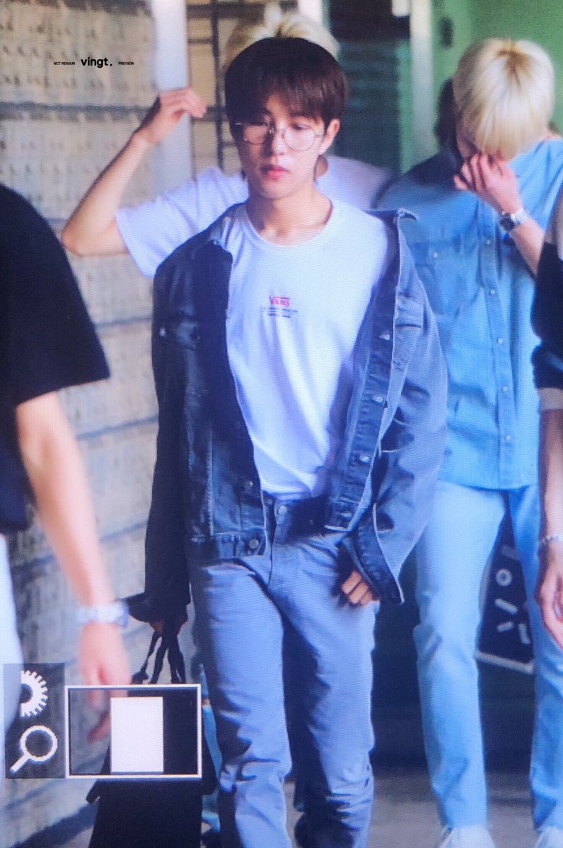 vingt_rj's tweet photo. 190823 울 오빠 오늘두 케베스에서 런웨이 한 번 기깔나게 하고 가셨습니다 💪✨💓

#nctdream #renjun #런쥔 #黃仁俊 #황인준 https://t.co/f4N1fK9D4N