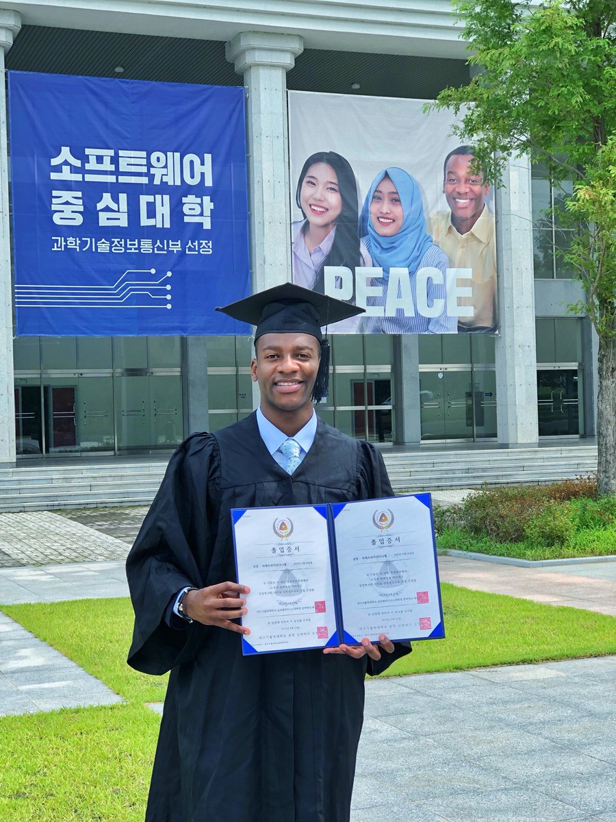 All the glory and honor to GOD... 

#대가대 #BA #MIS #DoubleMajor

•BA🎓 | •MIS🎓