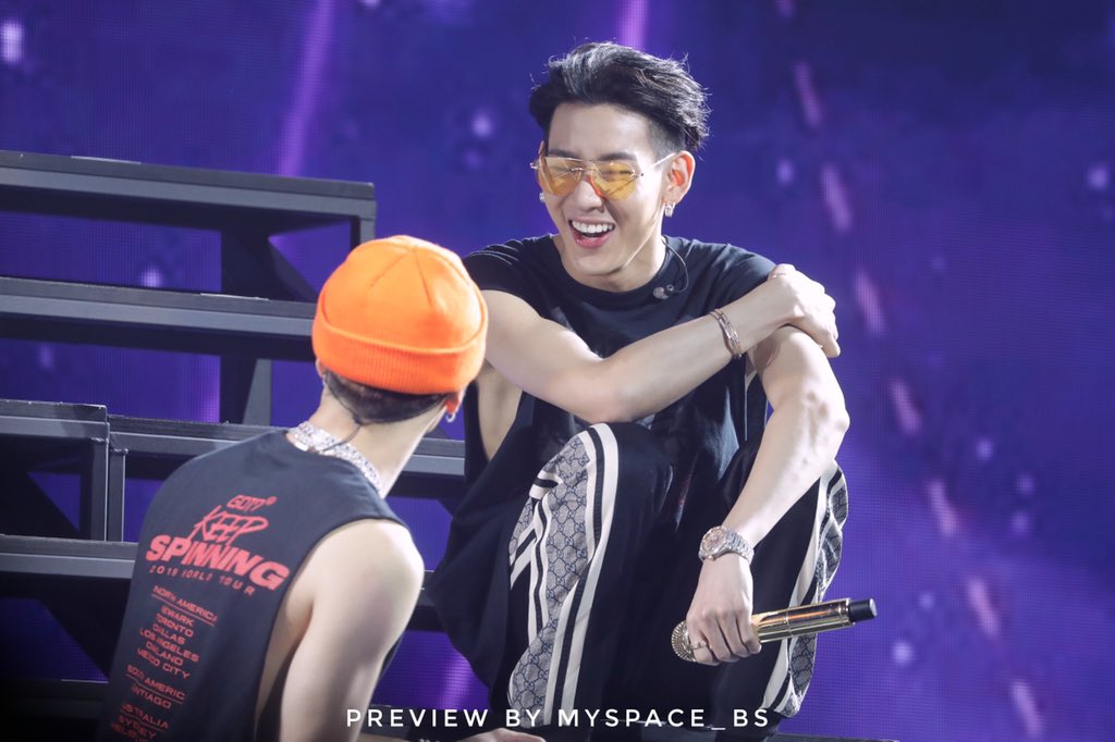 4aZL8nwImu6izNW's tweet photo. @Sanook @BamBam1A @peckpalit @ygofficialblink #BamBam 
@BamBam1A รักนะคร้าบเเบมเเบม https://t.co/tvr1f9VOva
