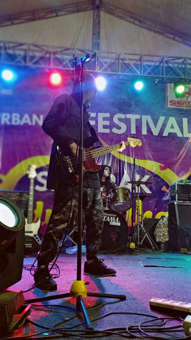 dregenate's tweet photo. https://t.co/znbIJ5MFjE

#dregenate #band #alternative #rock #grunge #indonesia #music #indie #like4like #art #performance #stage #festival https://t.co/I5ZhmXx4uL