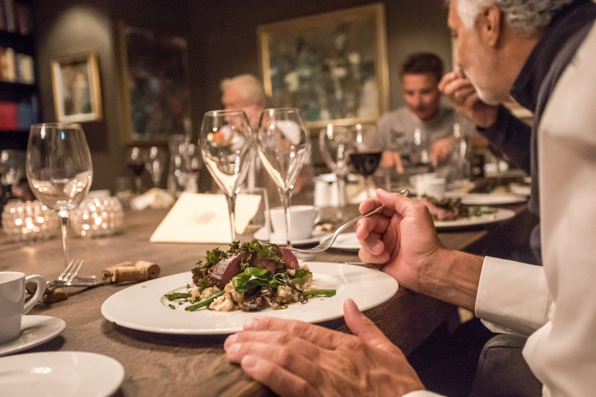 StemmeAG's tweet photo. #Stemme #Horizons2019 has been a wonderful event. Besides flying our #S10 &amp; #S12 aircraft people shared their daily experience with each other at @SundvoldenHotel #dinner #luxurytravel #Avgeeks #2AcIn1 #GravityOutsmarted #friday #UpscaleLiving #aviation #aviationphotography https://t.co/jxsjhJ3Z2S