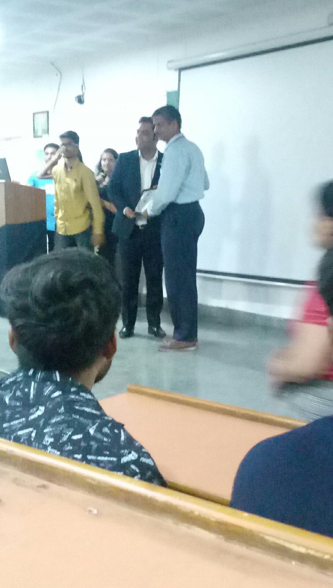 Divyans59114075's tweet photo. #sfdcmiet
@sfdcmiet
@vinayforce
@anandabuman
#salesforce #Learn4All 
@witmeerut
@kavindarpatel
@mittuvikas
@sfdckiran
Giving award to the honourable https://t.co/YN9U8T8gki