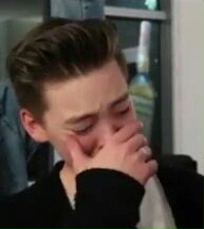fngrllysa's tweet photo. I THINK THIS MEME AND REACTION ARE JUST SAME TO ME WHEN THE FIRST TIME I HEARD "WHAT AM I" HAHAHA, THIS SONG IS A SUPER BOP!!! I REALLY LOVE IT, AND THE MV IS REALLY GOOD 💜 LET'S STREAM IT GUYS 💜 #WHATAMIOUTNOW #WhatAmI #WHATAMIOUTTONIGHT #WHATAMITONIGHT @whydontwemusic https://t.co/vMukwoV67x