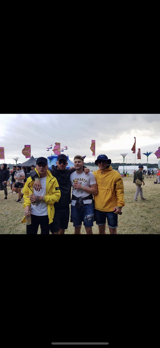 billyarnold2602's tweet photo. Happy birthday day1🤘🏻 have a sick day x @watson_tobias https://t.co/KC0MtpSo16