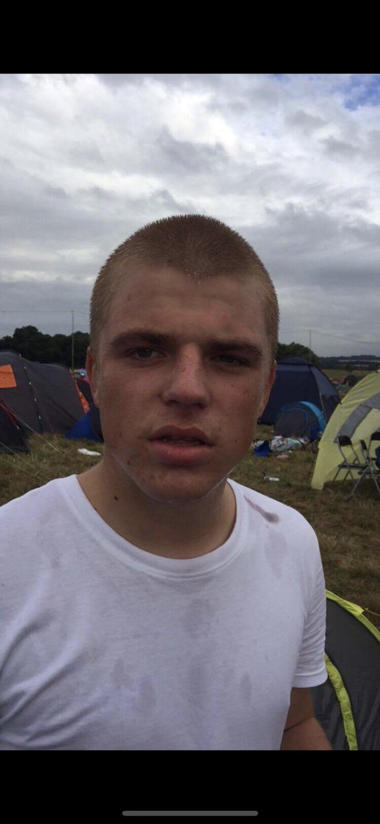 billyarnold2602's tweet photo. Happy birthday day1🤘🏻 have a sick day x @watson_tobias https://t.co/KC0MtpSo16