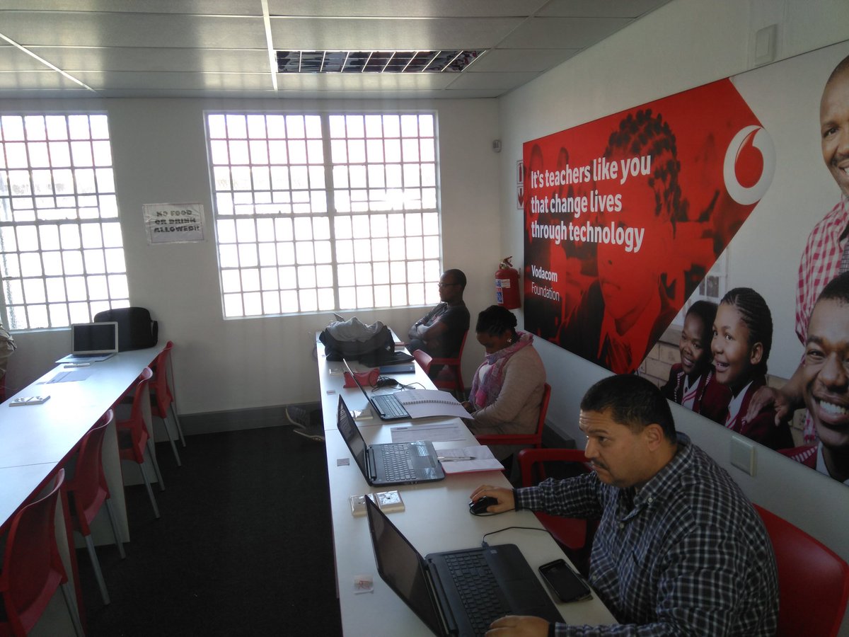 MSED_CURRICULUM's tweet photo. Presenters from #GOOGLESA in Metro South today launching a pilot project focusing on Online Safety for learners. This project is also rolled out in Kenya, Nigeria, Turkey and in a few other country's education curriculums. @gstander10 @KarenR_Dudley18 @WCED_HOD https://t.co/xApfSDkUnj