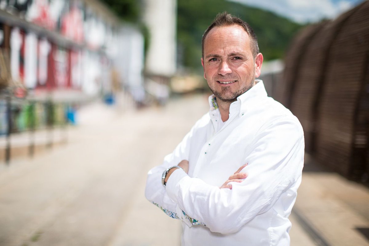 UnionStiftung's tweet photo. ☀️Unsere #SocialMediaSummerSchool geht in die letzte Runde ☀️
Am 29. August, 17 bis 20 Uhr, erläutert uns @thorstenklein wie man sein #Twitter-Profil erfolgreich gestaltet 
Anmeldung: https://t.co/UzSP99TylD
#Saarland #socialmedia #Seminar https://t.co/T0bPe9nOHY