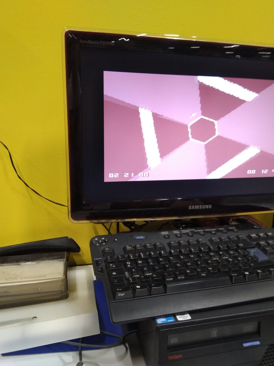 SigmaZeven's tweet photo. #microhexagoncontest
#gamescom2019
#Gernanremixgroup
Highscore ist jetzt 2:21,00 by Kevin https://t.co/sHt0FsmKiC