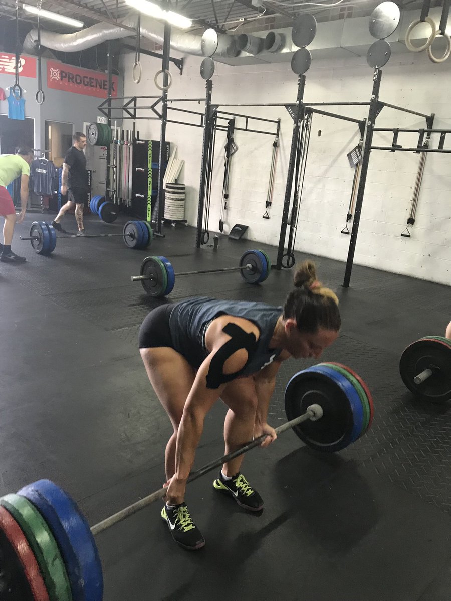 everhardcf's tweet photo. A full capacity 5:30pm class that went all out. A really fun class to watch and to coach. https://t.co/a9xENF6t2q