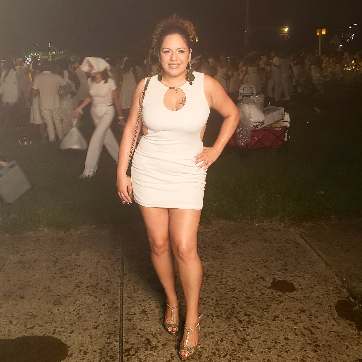 minasaywhat's tweet photo. Before the summers over I had to throw the white on #deb2019 #debphl19 #debphilly #dinnerenblanc #dinnerenblanc2019 @DEBphl https://t.co/UhcysNhQ8Q