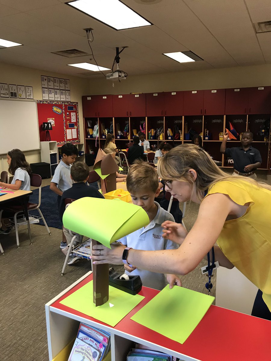 Claire__Snyder's tweet photo. We ❤️ Free Choice Friday morning work so we can let our creativity shine!! #trinitylearns #trinitycreates https://t.co/ThIhbTXE1f