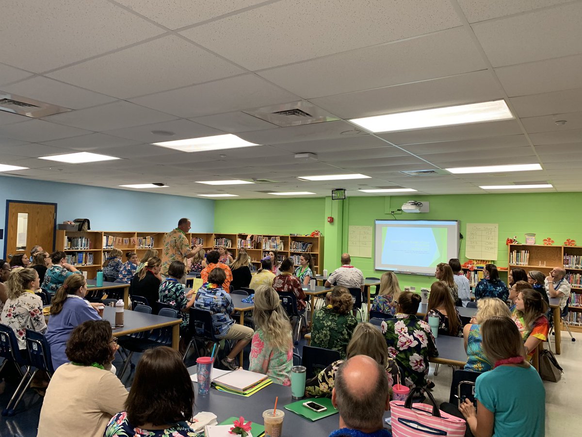 SevernRivAACPS's tweet photo. Summer is over, but the fun is just beginning! #AACPSAwesome #WeAreLimitless #luaufun https://t.co/TRYC2RhQx7