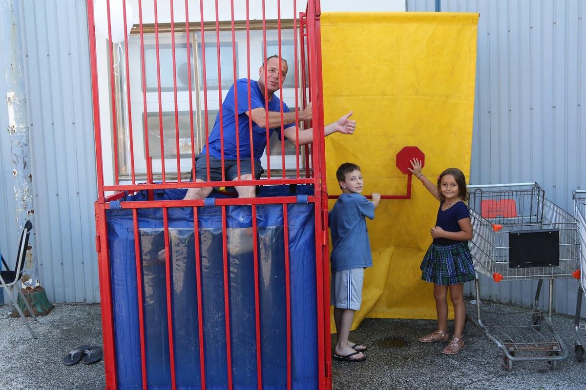 Flashback Friday

Last June I had the opportunity to support the Kingsville Community Food Bank in the Town of @KingsvilleOnt at their dunk tank fundraiser.

It was a splash!

#Essex #Kingsville #LaSalle #Lakeshore #Amherstburg
#connectedtothecommunity #YQG #victoryisknocking