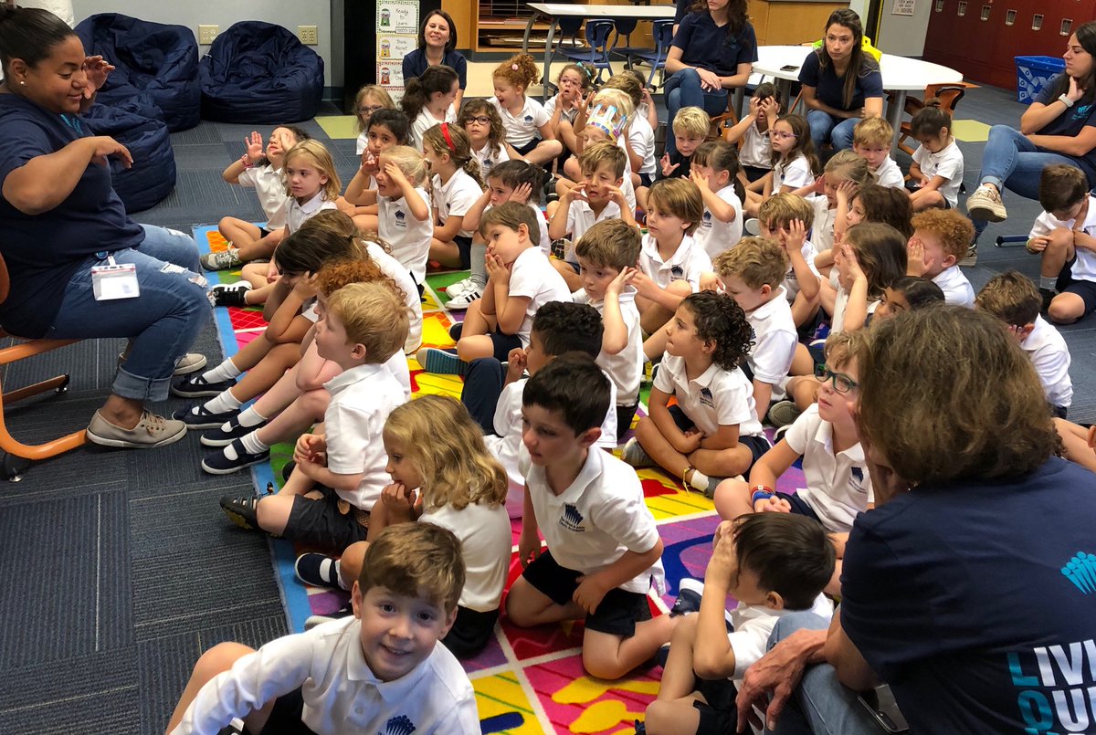 drifdavis's tweet image. Having Kabbalat Shabbat with Morah Rivkah! #davisme