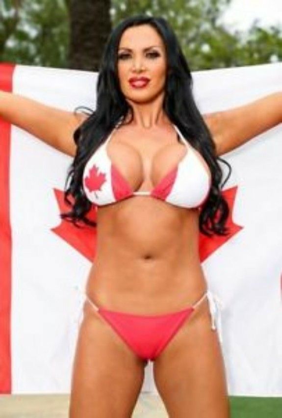 T4teaT's tweet photo. #bikinigirls #sexywoman #canadiangal #boobs @nikkibenz https://t.co/pFPbwz1ioo https://t.co/BHlKYdhDtP