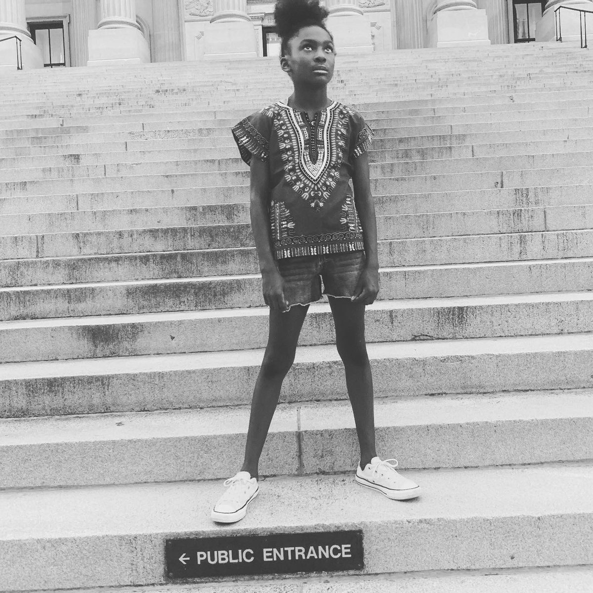 WalkerTaste's tweet photo. 🥳🥳🥳Wow I have a 10 year old!!! She is so amazing and here’s why! Sasha wanted to take pics of her favorite spots in the city with her puff. #puffpower #doubledigits #colatoday https://t.co/23c4kyGBNP