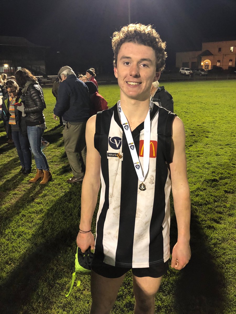 A fabulous story unfolded at tonight’s Hamilton Kangaroos ⁦<a href="/HKFNC/">Hamilton Kangaroos</a>⁩ JFA U16 grand final with Conner Hunter College Magpies JFC being awarded the AFL Vic Country medal after a serious injury last season ⁦<a href="/WesternVicNews/">3HA / MixxFM News</a>⁩ ⁦⁦<a href="/aflvic/">AFL Victoria</a>⁩ ⁦<a href="/AFL/">AFL</a>⁦<a href="/TheSpec/">Hamilton Spectator</a>⁩