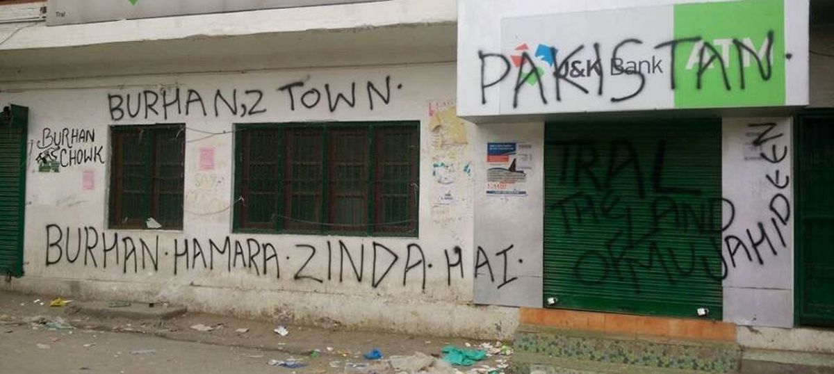 Sanab05794258's tweet photo. The human rights organizations open eyes for Kashmir
#WallsofOccupiedValley https://t.co/B0jQmjj4L6