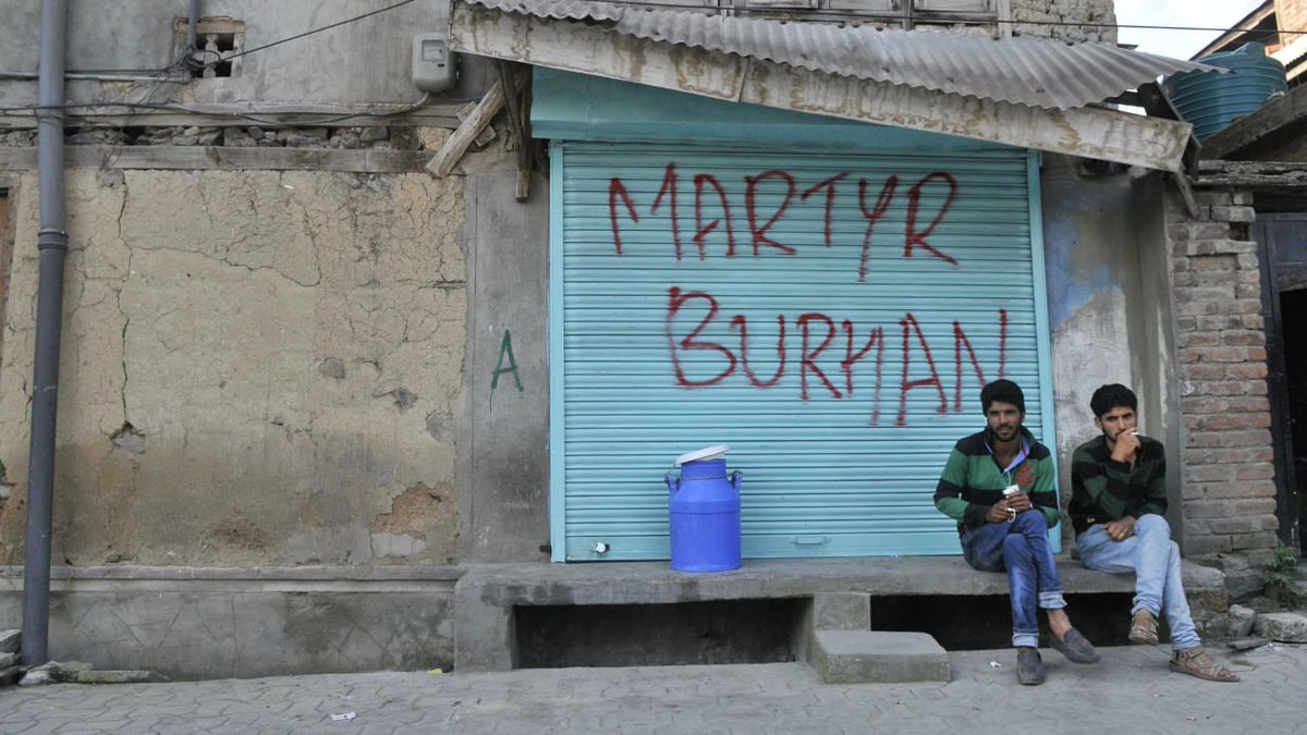 Sanab05794258's tweet photo. The human rights organizations open eyes for Kashmir
#WallsofOccupiedValley https://t.co/B0jQmjj4L6