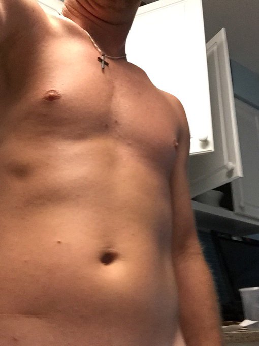 I&rsquo;m just getting out of the shower and start my day hope all you ladies out there have a good day https://t