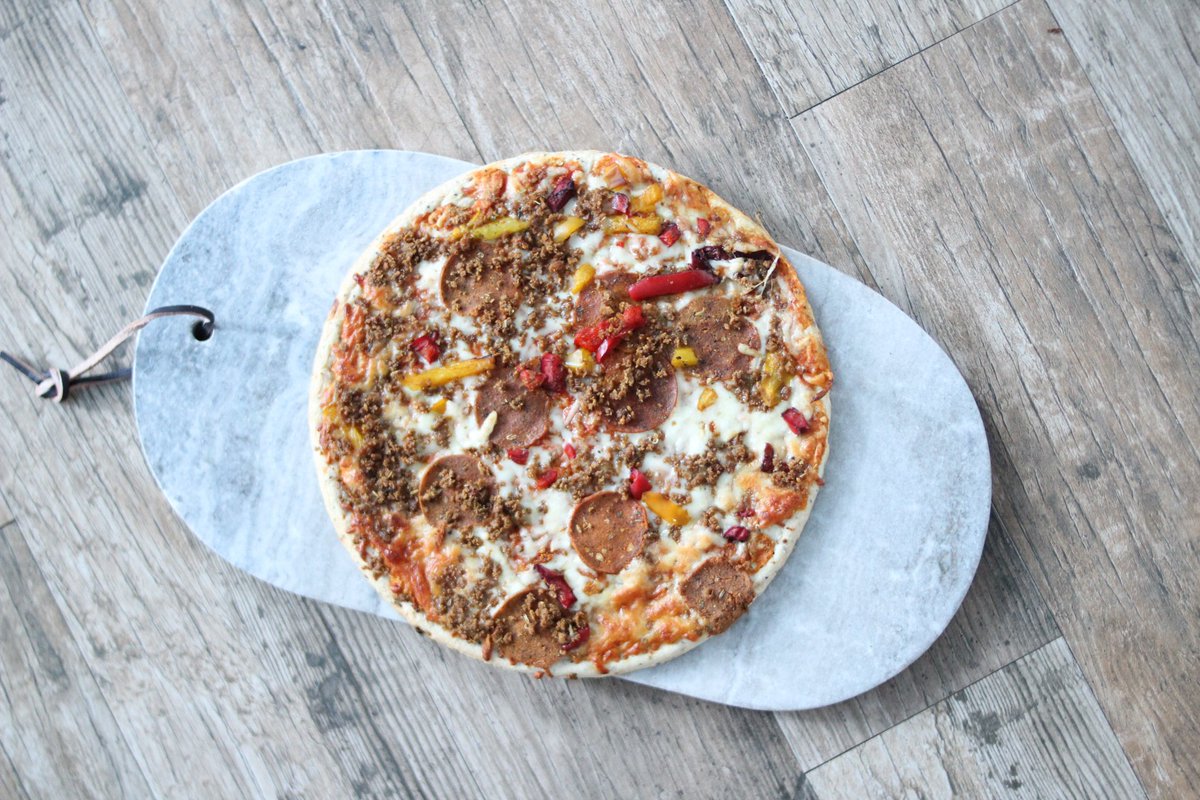 JoyfulMesses's tweet photo. This high-protein pizza by @sweetearth is perfect for picky eaters tired for sandwiches at lunch time! See why their crust is full of amazing ingredients! #ad #sweetearth #consciousbychoice
https://t.co/hBhmlWZ09q https://t.co/n779caMX8s