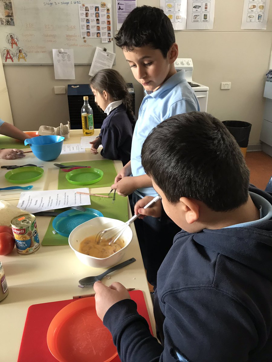 riahn_libro's tweet photo. Using LISC even in our Life Skills Cooking Program 👨‍🍳 #LPS #masterchef https://t.co/WeOE18A209