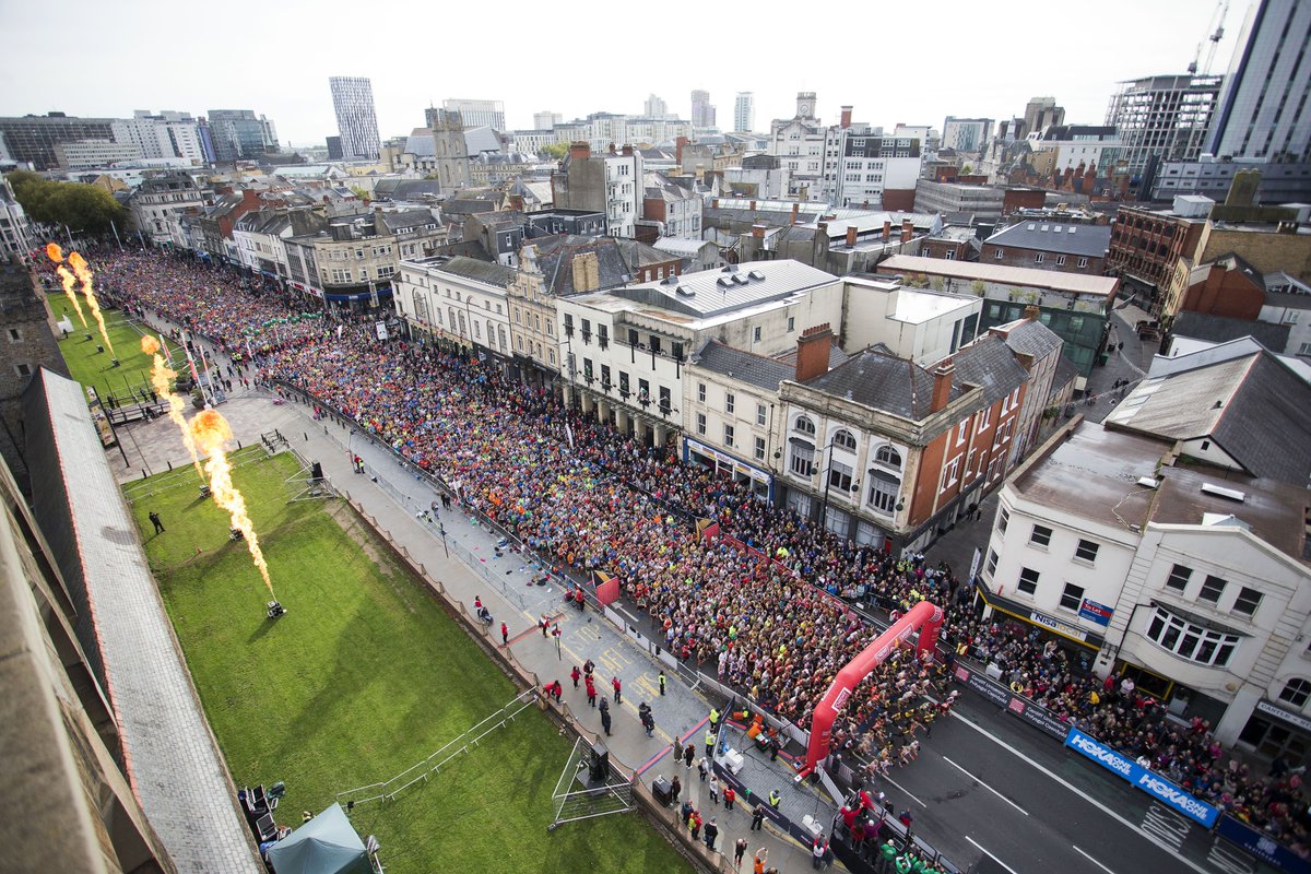 CardiffHalf's tweet photo. An unforgettable start line experience.

Your #MondayMotivation 😍 https://t.co/CDQIELbS9o